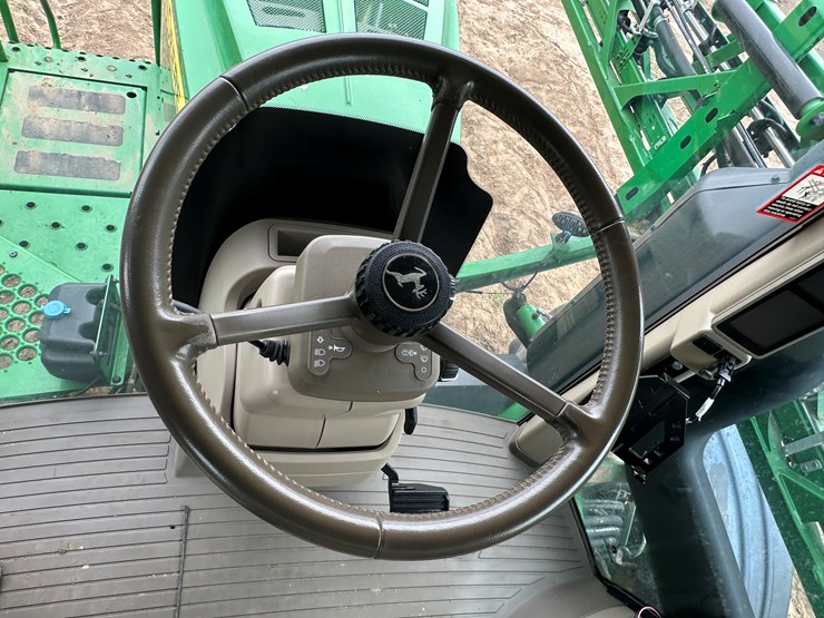 2021-john-deere-r4038-image-93
