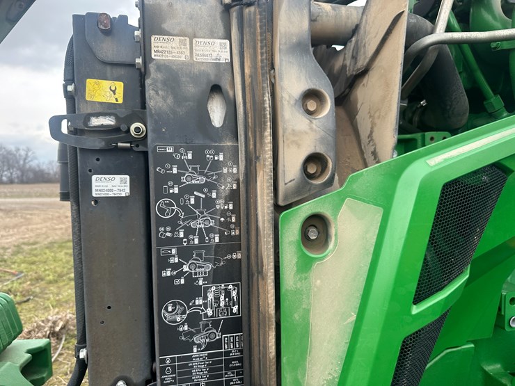 2021-john-deere-8rt-340-image-74