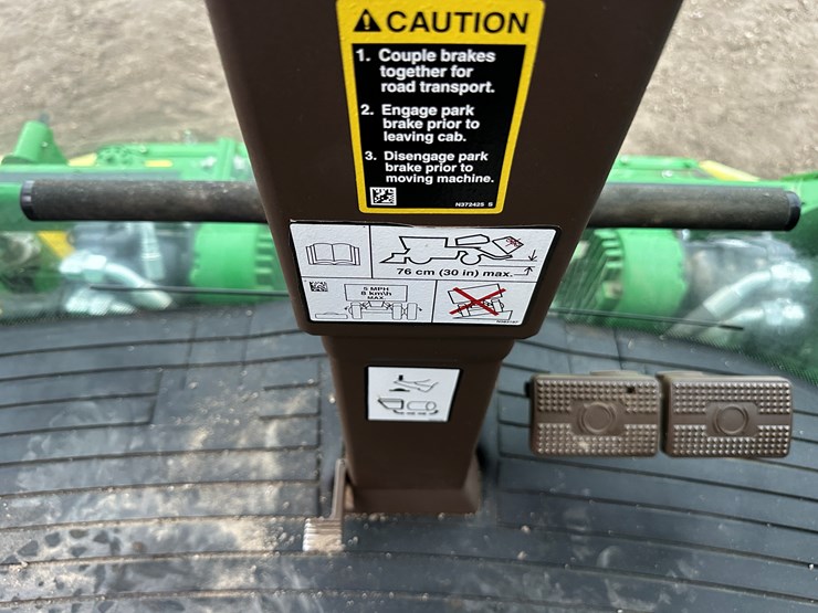 2021-john-deere-cp690-image-132