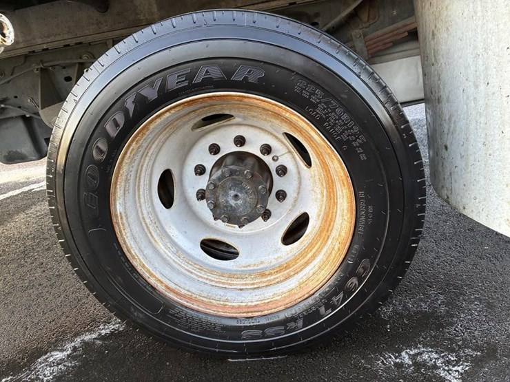 2016-ford-f550-image-6