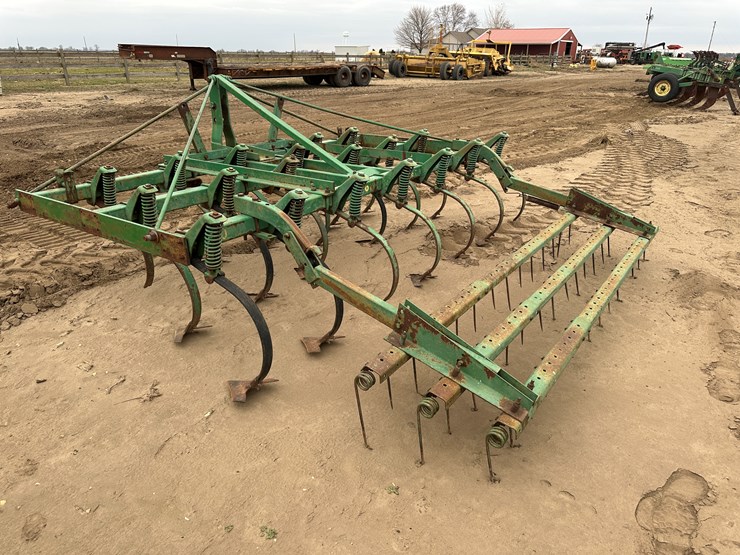 john-deere-1100-image-4