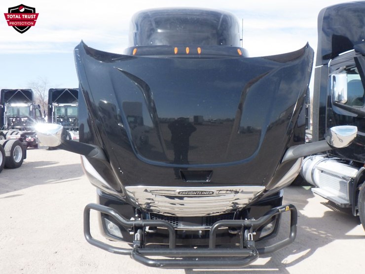 2022-freightliner-cascadia-116-image-20