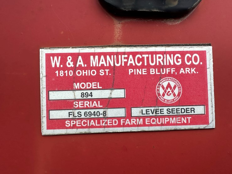 #40115-•-w&m-manufacturing-825-levee-plow-w/w&a-levee-seeder-image-27