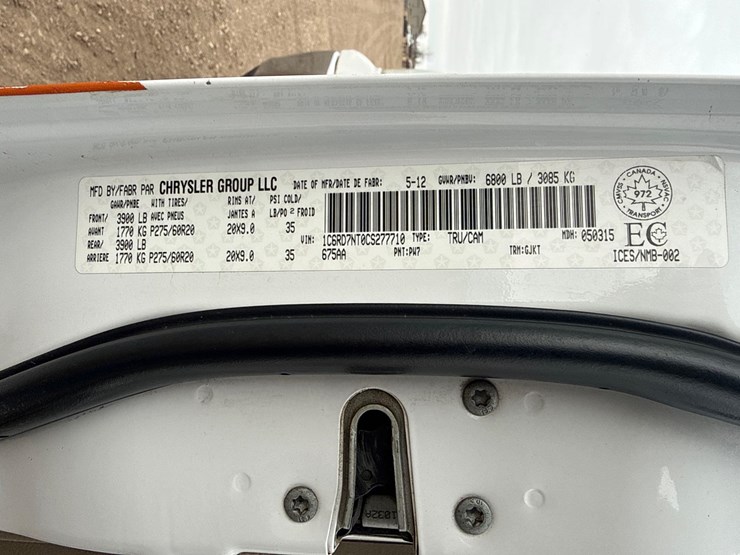 2012-dodge-ram-1500-image-14