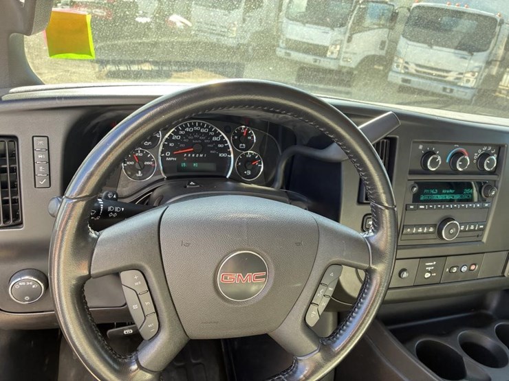 2023-gmc-3500-image-11