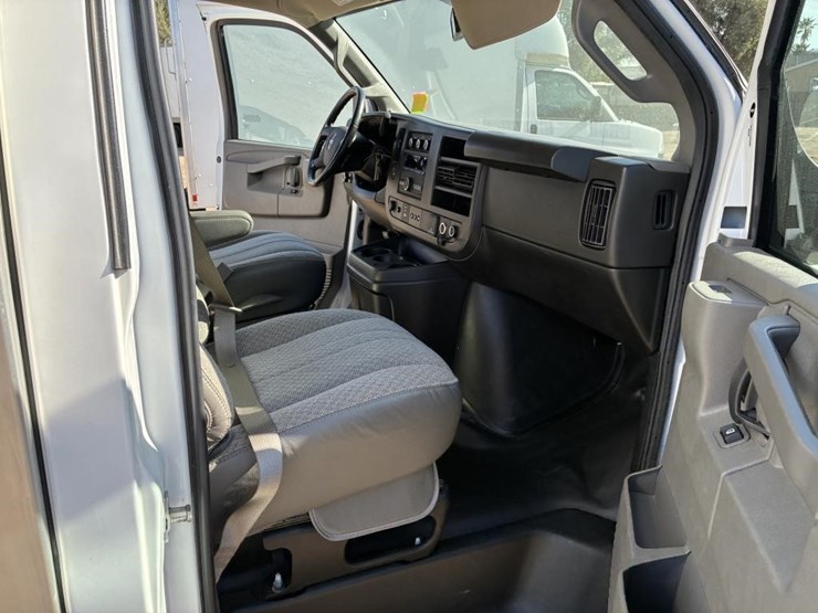 2023-gmc-3500-image-8