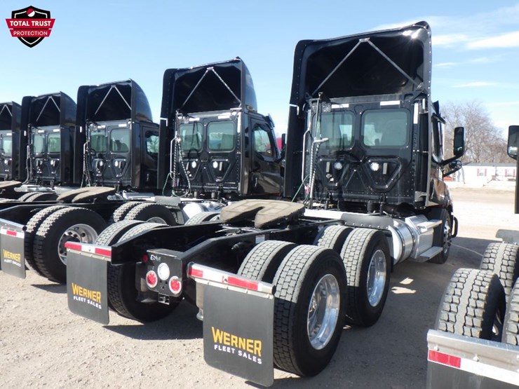 2022-freightliner-cascadia-116-image-7