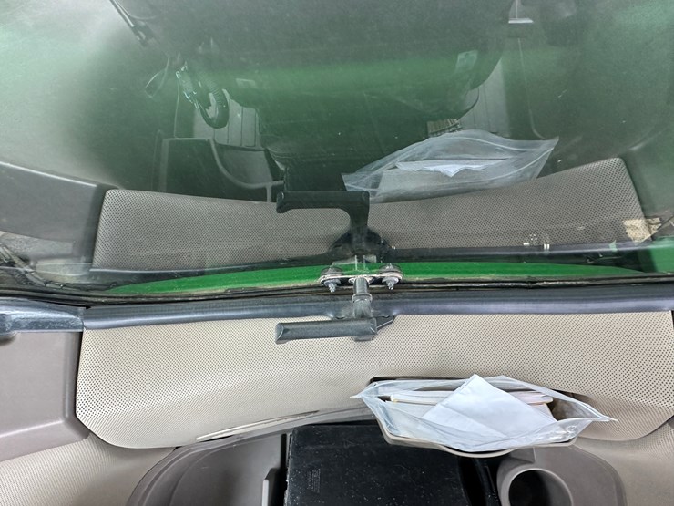 2021-john-deere-r4044-image-116