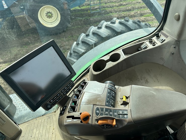 2019-john-deere-8295r-image-60