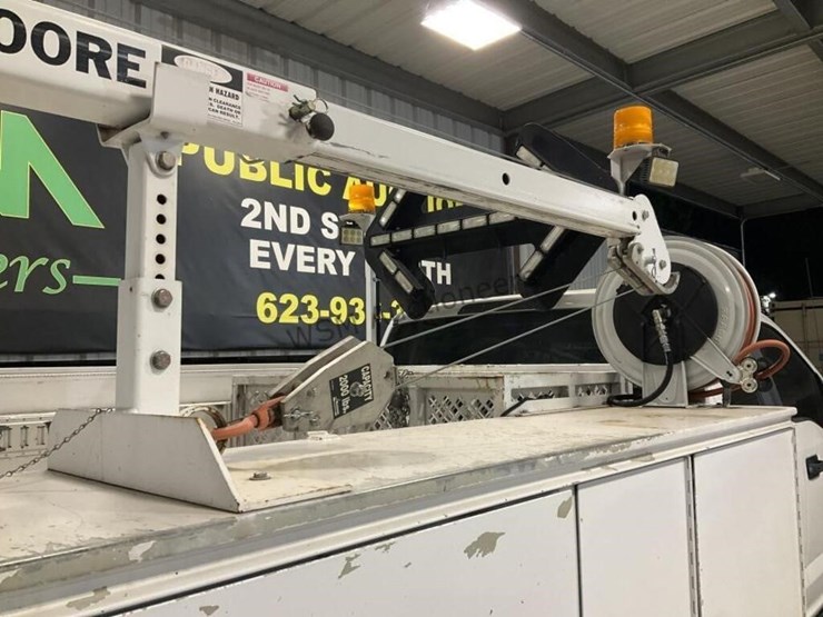 2017-ford-f550-image-9