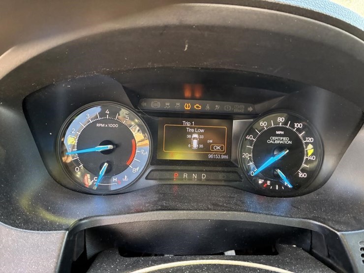 2018-ford-explorer-image-16