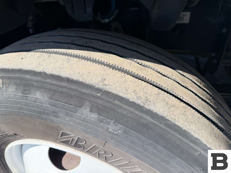 2017-freightliner-cascadia-125-image-10