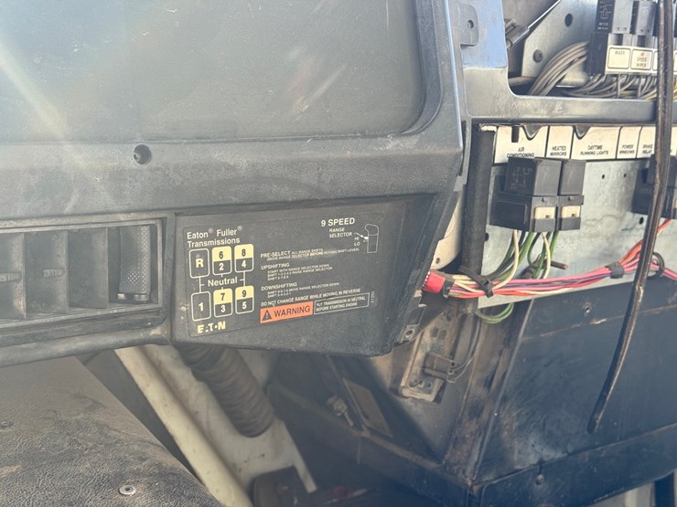 1999-international-4900-image-11