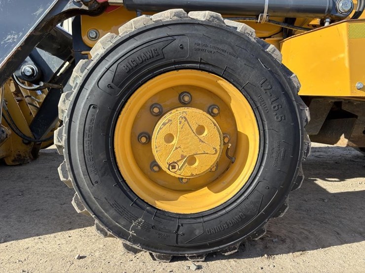 2018-deere-210lep-image-22