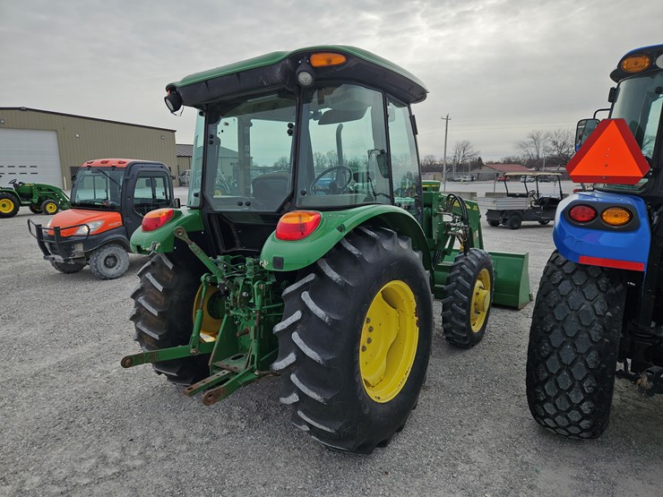 2013-john-deere-5075e-image-21