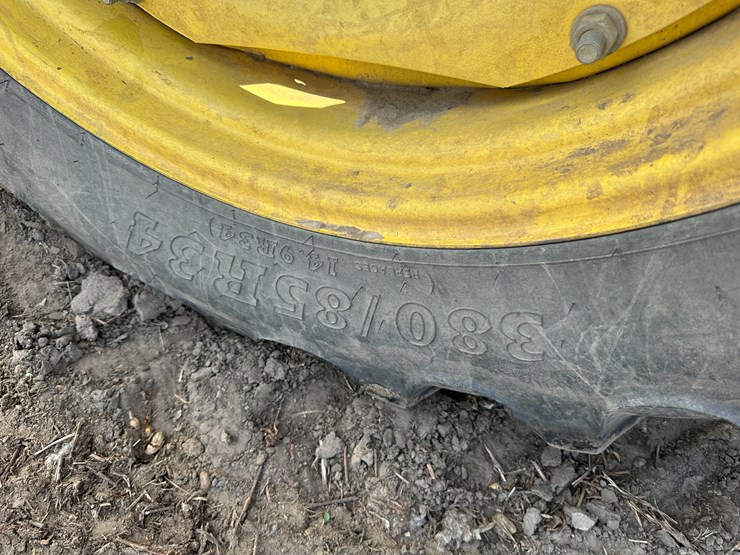 2015-john-deere-6175r-image-3