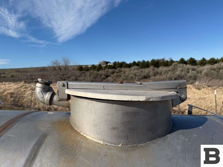 gf-metal-fabricators-chemigation-trailer-image-14