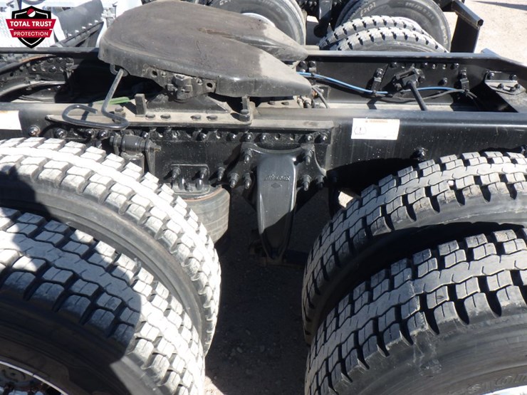 2022-freightliner-cascadia-116-image-14