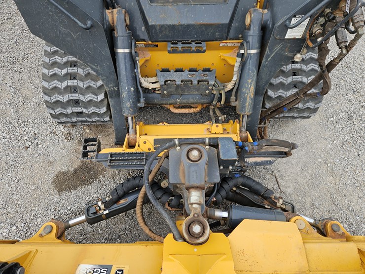 2022-deere-333g-image-5