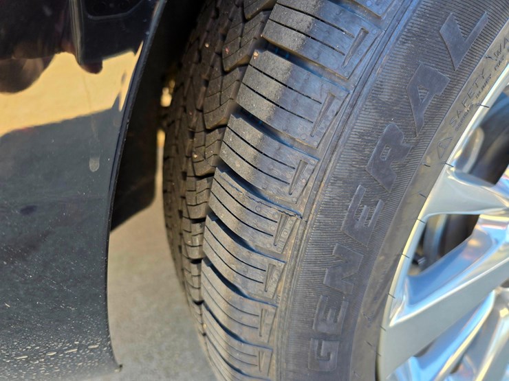 2019-cadillac-sayers-and-scovill-70in-limo-w-only-7729-miles-image-47