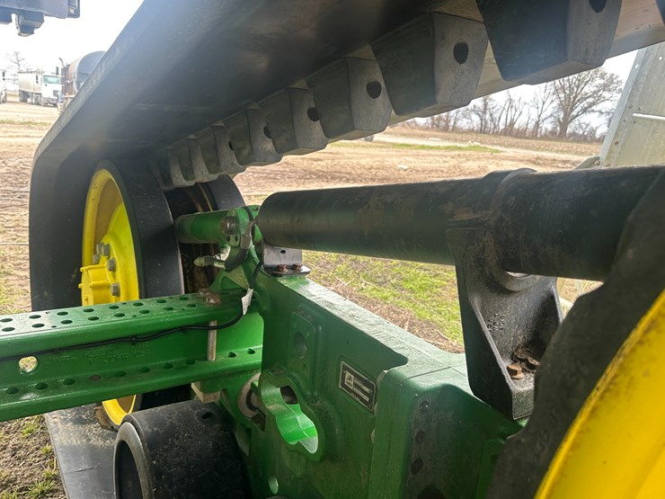 2021-john-deere-8rt-340-image-33