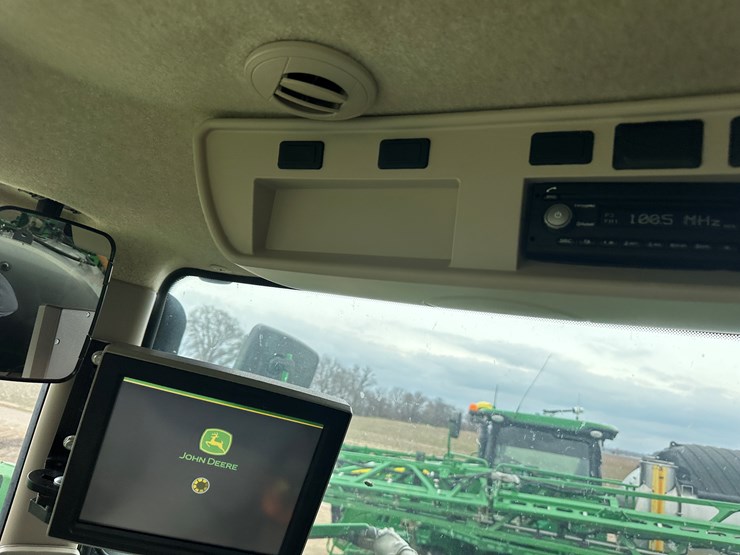 2021-john-deere-r4038-image-99