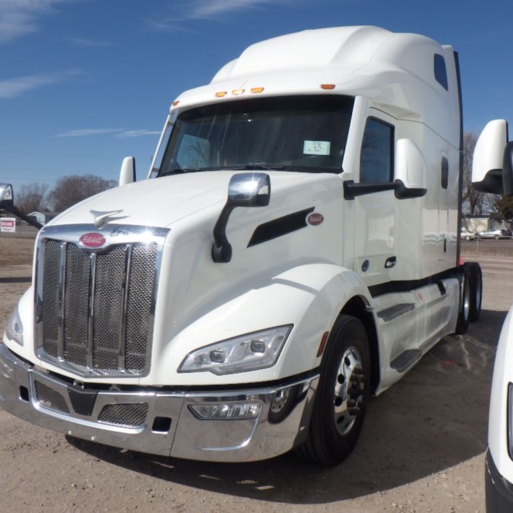 2022 PETERBILT 579