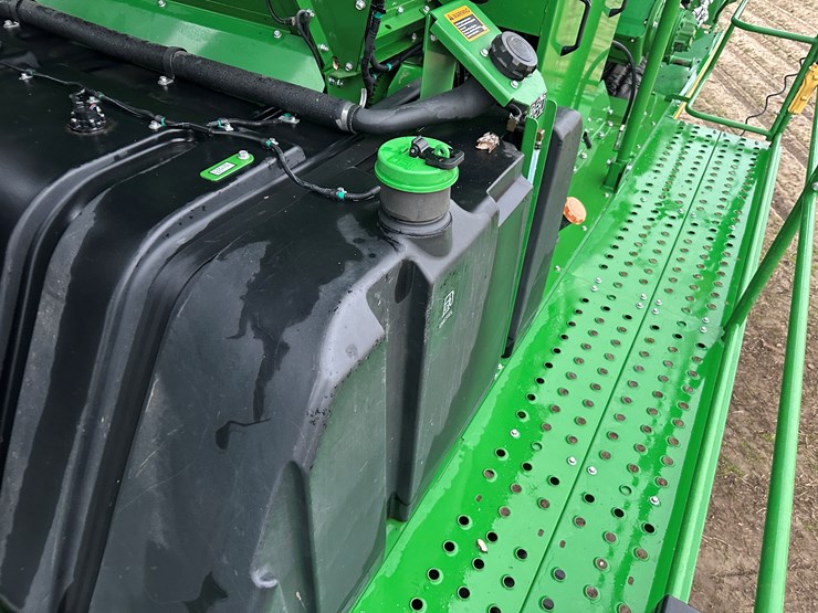 2021-john-deere-cp690-image-84