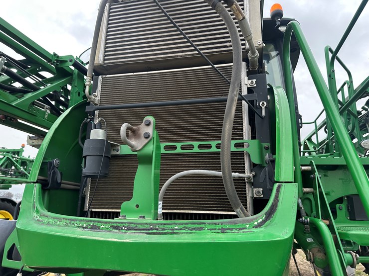 2021-john-deere-r4038-image-75