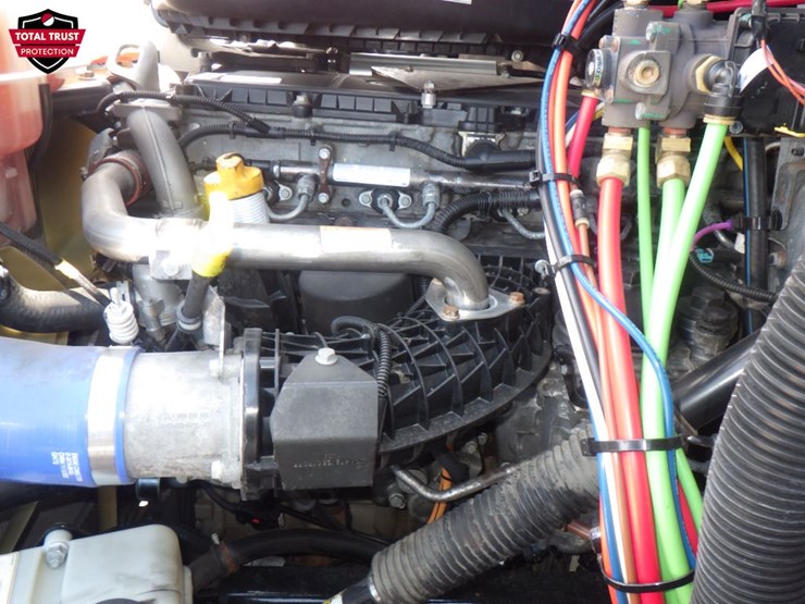 2022-freightliner-cascadia-116-image-18