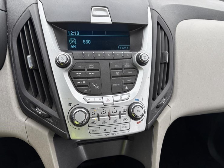 2014-chevrolet-equinox-image-16