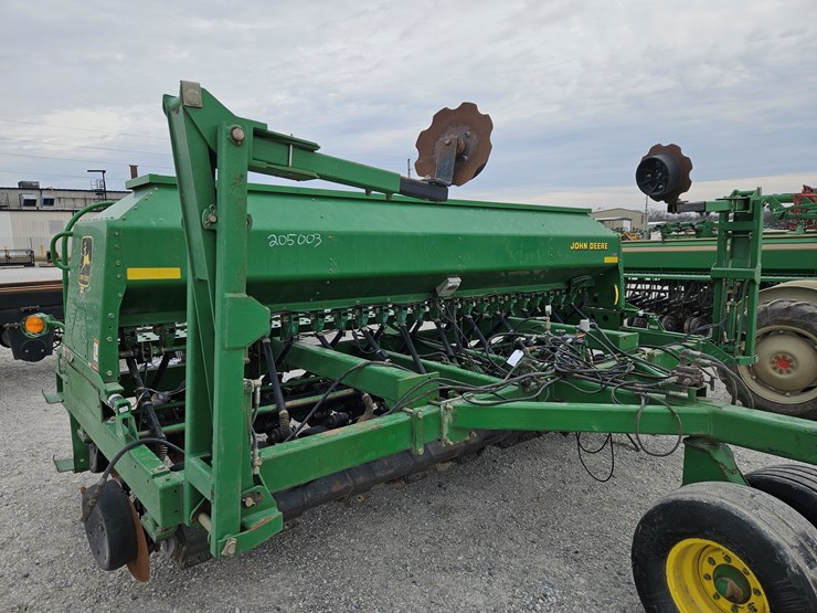 1999-john-deere-1560-image-17