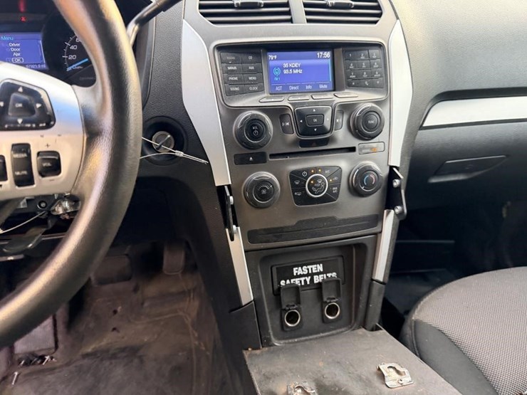 2014-ford-explorer-image-13