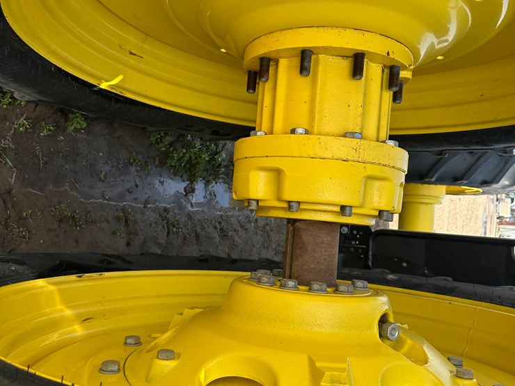 2022-john-deere-8r-280-image-15