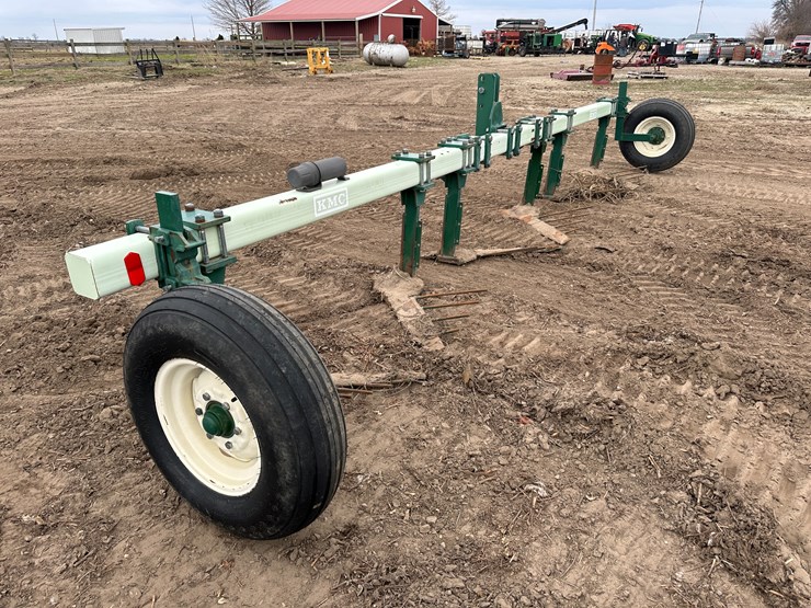 #38831-•-kmc-6-row-38"-vine-lifter-image-4