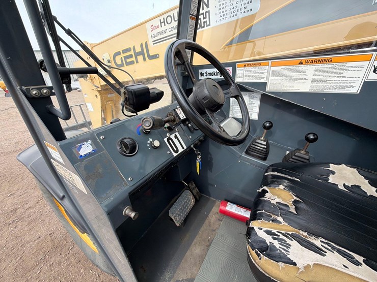 2016-gehl-rs8-44-image-22