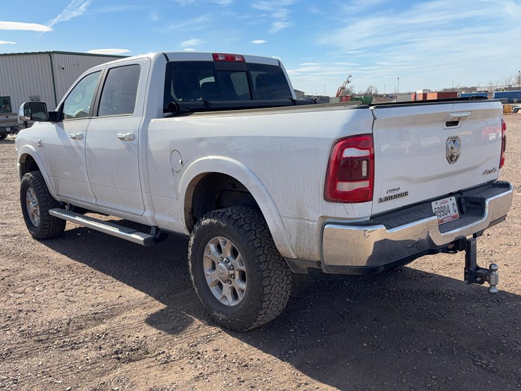 2020-ram-2500-laramie-image-6