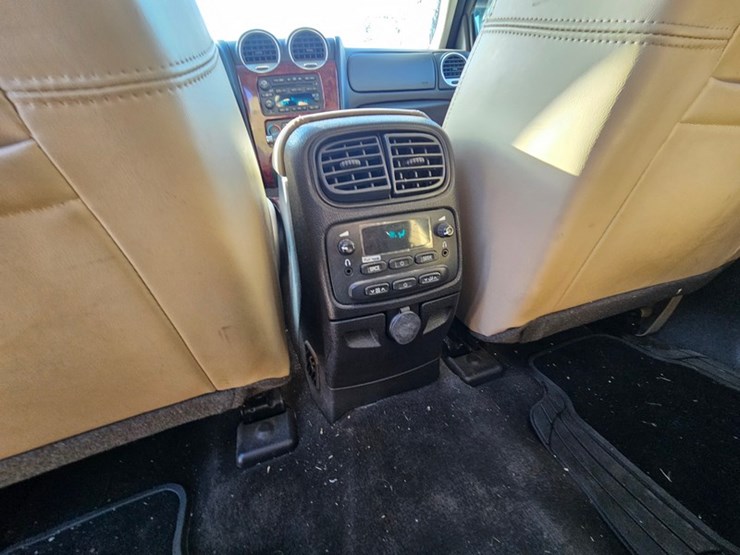 2007-gmc-envoy-slt-image-14
