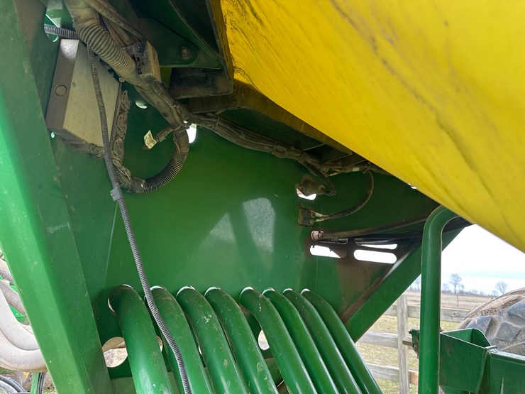 john-deere-1890-image-129