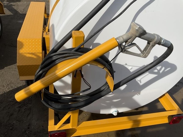 custom-990g-dual-axle-fuel-wagon-image-7