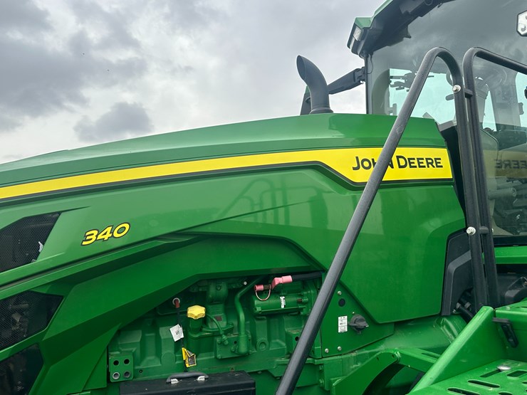 2021-john-deere-8rt-340-image-52