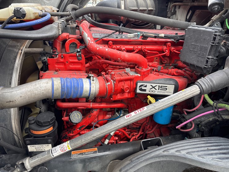 #211-•-2019-volvo-vnl-image-15