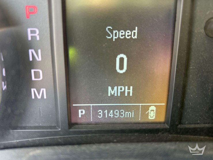 2016-chevrolet-silverado-4x4-crew-cab-pickup-truck-image-7