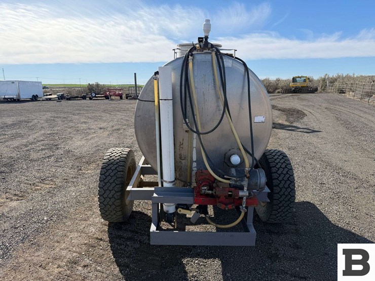 gf-metal-fabricators-chemigation-trailer-image-4