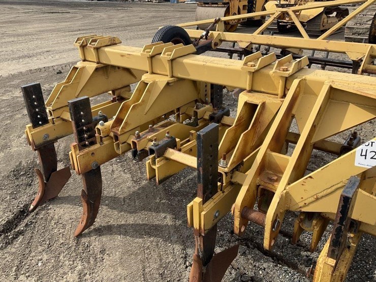 wilcox-3-pt-3-row-60"-bed-ripper-image-7