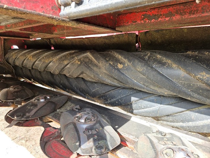 2019-new-holland-313-image-23