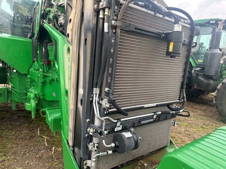 2021-john-deere-8rt-340-image-77