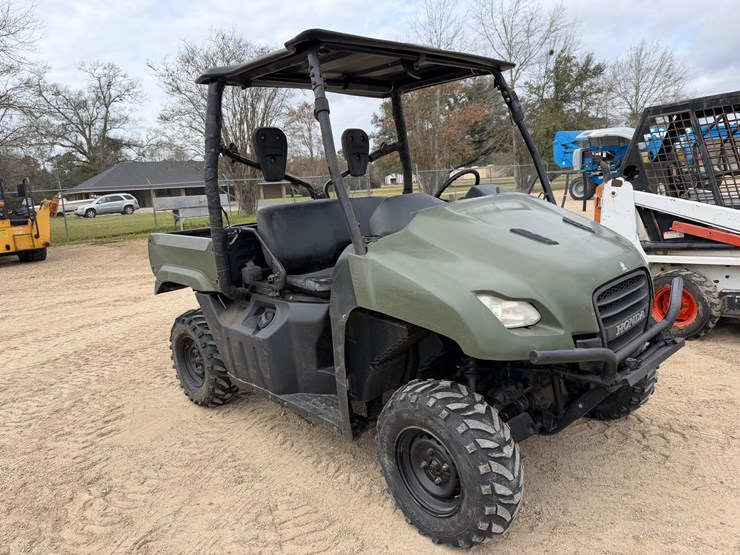 2010-honda-big-red-image-2