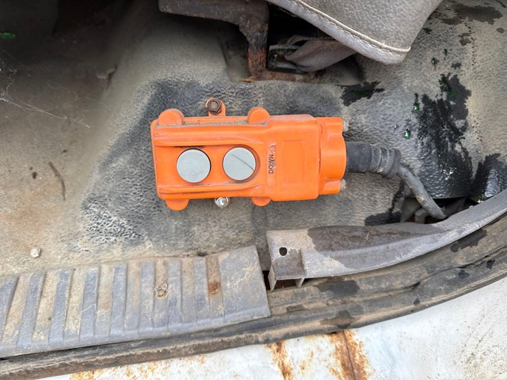 1998-dodge-r3500-chassis-image-18