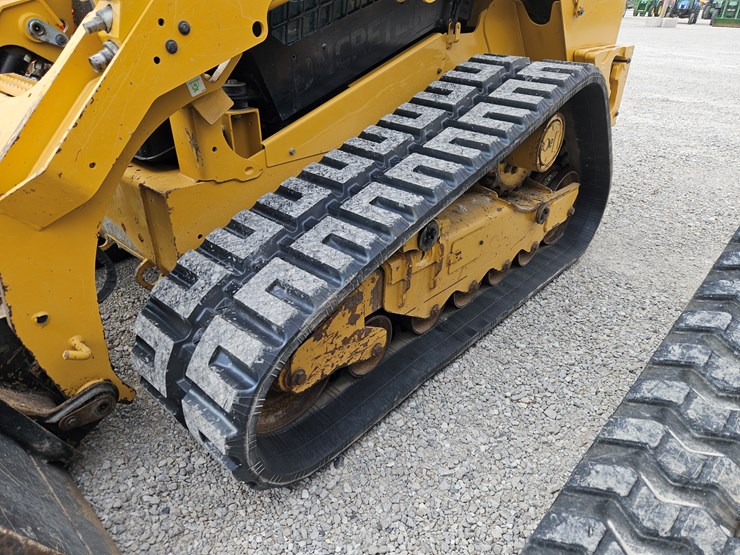 2022-caterpillar-279d3-image-23